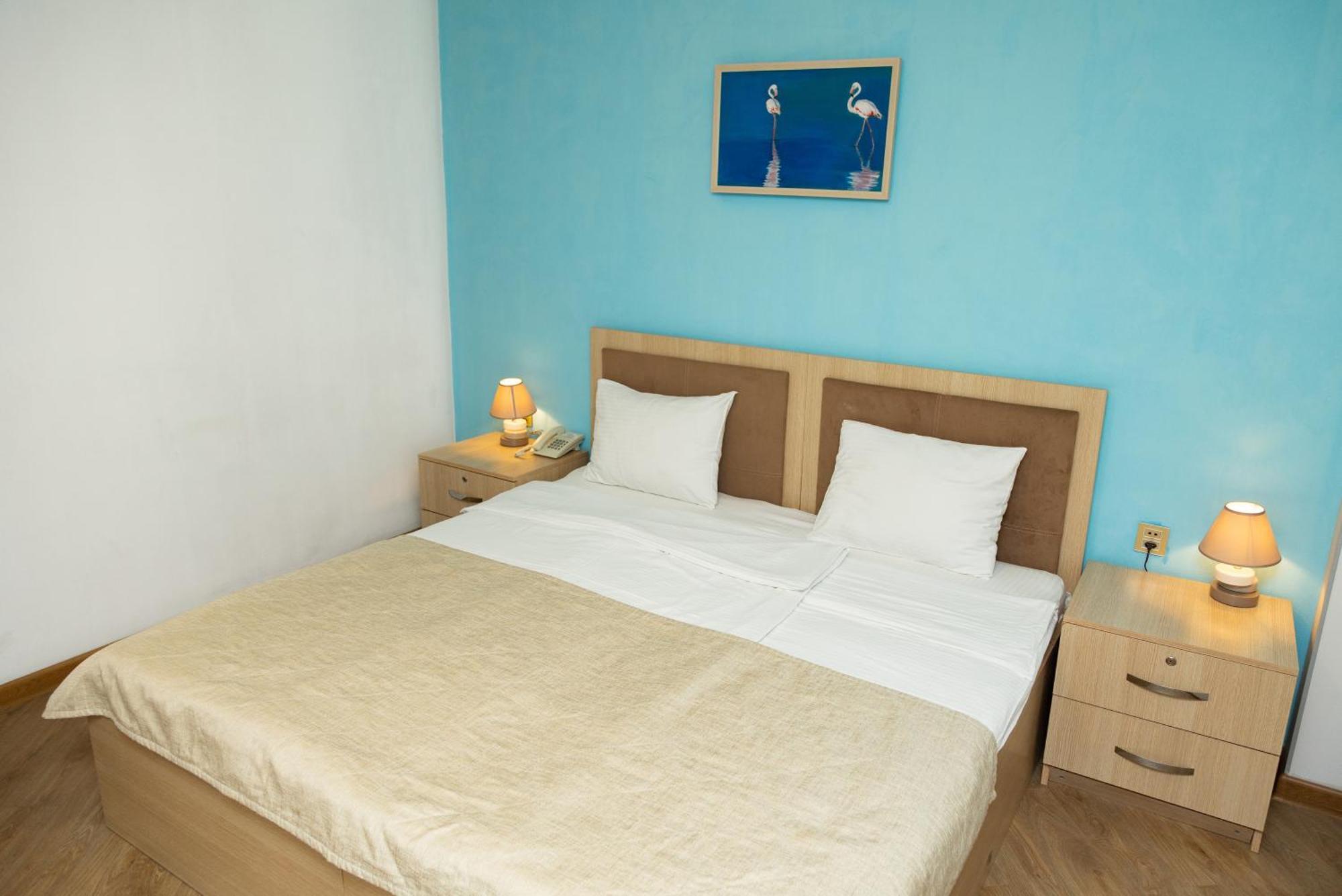 Flamingo Hotel Baku Bagian luar foto