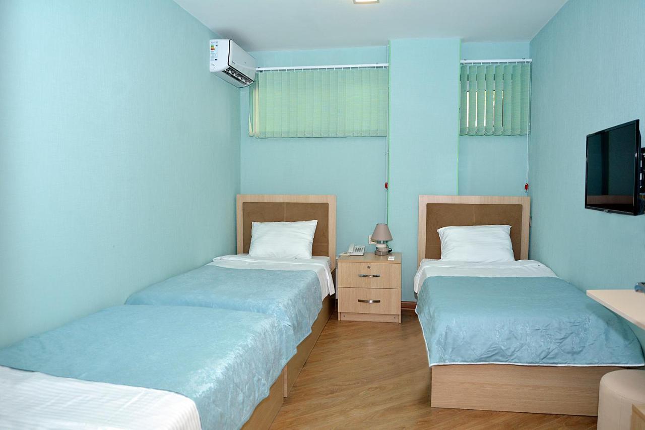 Flamingo Hotel Baku Bagian luar foto