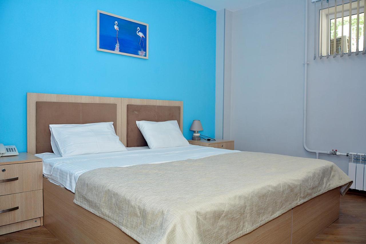 Flamingo Hotel Baku Bagian luar foto
